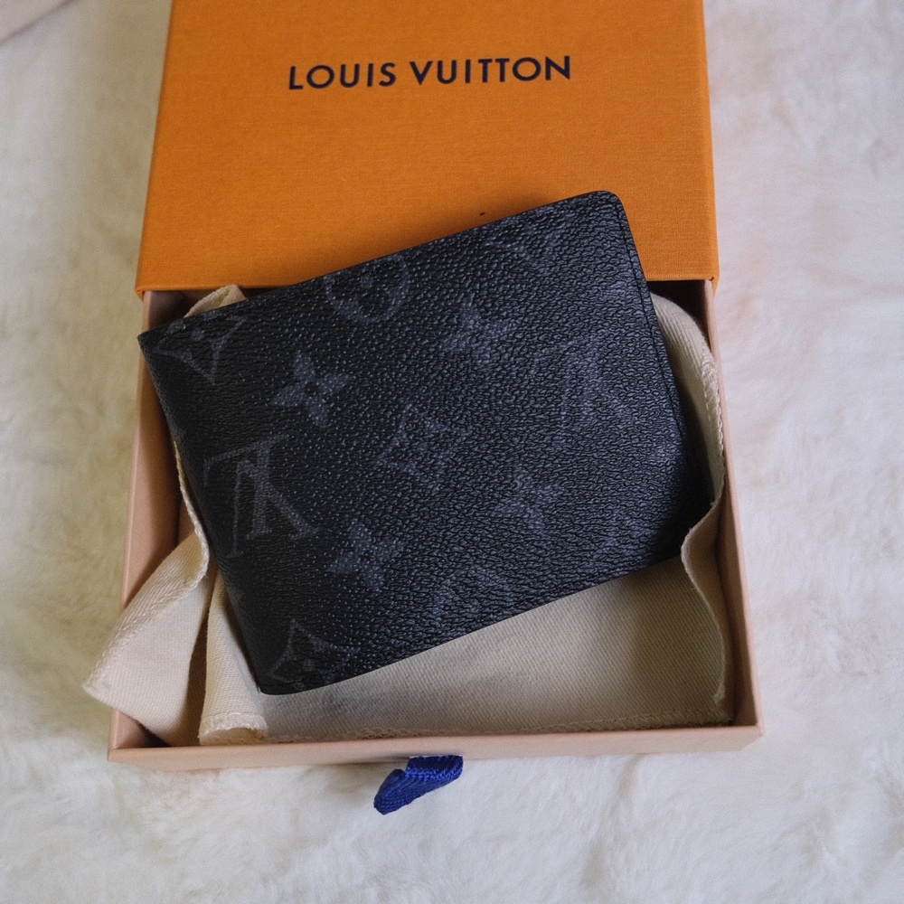 Louis Vitton Multiple Wallet Monogram Eclipse Canvsa - Picture 2 of 7